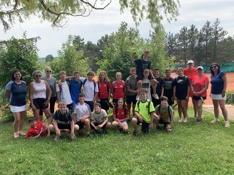 Foto 2 von 2: Juni – Monat des Schulsports! (vergrößern)