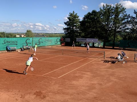 Foto 16 von 208: 9. Bad Vöslauer Thermencup powered by Kosaplaner: Eine tolle Tenniswoche mit vielen spannenden Spielen (vergrößern)