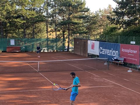 Foto 18 von 208: 9. Bad Vöslauer Thermencup powered by Kosaplaner: Eine tolle Tenniswoche mit vielen spannenden Spielen (vergrößern)