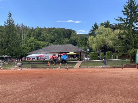 Foto 72 von 208: 9. Bad Vöslauer Thermencup powered by Kosaplaner: Eine tolle Tenniswoche mit vielen spannenden Spielen (vergrößern)