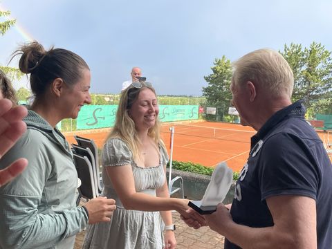 Foto 121 von 208: 9. Bad Vöslauer Thermencup powered by Kosaplaner: Eine tolle Tenniswoche mit vielen spannenden Spielen (vergrößern)