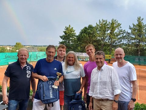 Foto 133 von 208: 9. Bad Vöslauer Thermencup powered by Kosaplaner: Eine tolle Tenniswoche mit vielen spannenden Spielen (vergrößern)