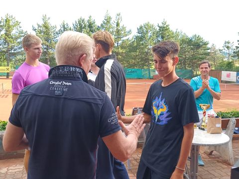 Foto 137 von 208: 9. Bad Vöslauer Thermencup powered by Kosaplaner: Eine tolle Tenniswoche mit vielen spannenden Spielen (vergrößern)