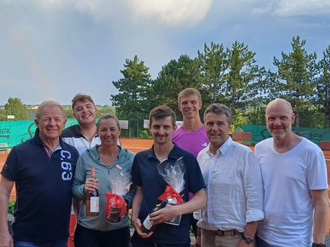 Foto 156 von 208: 9. Bad Vöslauer Thermencup powered by Kosaplaner: Eine tolle Tenniswoche mit vielen spannenden Spielen (vergrößern)