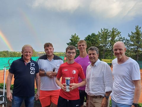 Foto 178 von 208: 9. Bad Vöslauer Thermencup powered by Kosaplaner: Eine tolle Tenniswoche mit vielen spannenden Spielen (vergrößern)