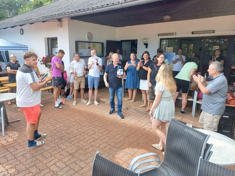 Foto 179 von 208: 9. Bad Vöslauer Thermencup powered by Kosaplaner: Eine tolle Tenniswoche mit vielen spannenden Spielen (vergrößern)