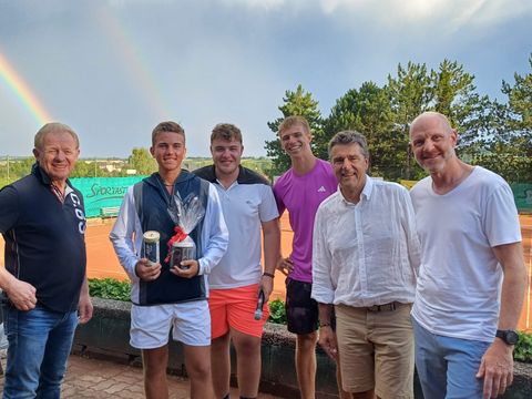 Foto 190 von 208: 9. Bad Vöslauer Thermencup powered by Kosaplaner: Eine tolle Tenniswoche mit vielen spannenden Spielen (vergrößern)