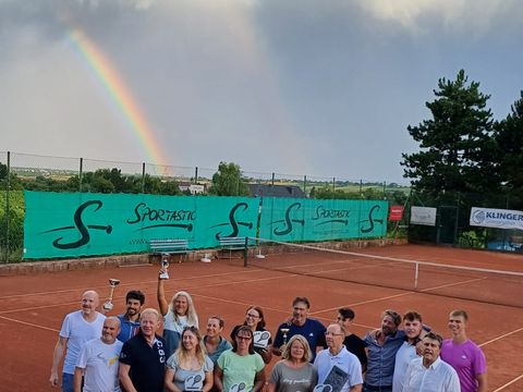 Foto 192 von 208: 9. Bad Vöslauer Thermencup powered by Kosaplaner: Eine tolle Tenniswoche mit vielen spannenden Spielen (vergrößern)