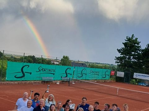 Foto 197 von 208: 9. Bad Vöslauer Thermencup powered by Kosaplaner: Eine tolle Tenniswoche mit vielen spannenden Spielen (vergrößern)