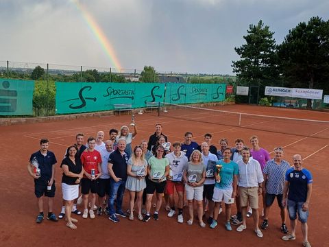 Foto 201 von 208: 9. Bad Vöslauer Thermencup powered by Kosaplaner: Eine tolle Tenniswoche mit vielen spannenden Spielen (vergrößern)