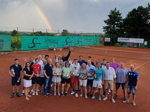 Foto 204 von 208: 9. Bad Vöslauer Thermencup powered by Kosaplaner: Eine tolle Tenniswoche mit vielen spannenden Spielen (vergrößern)
