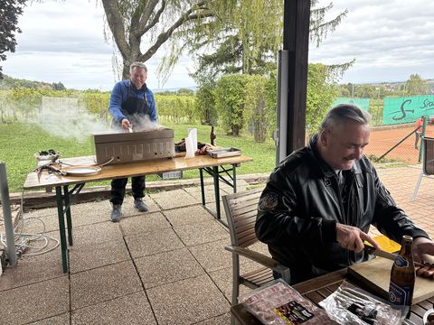 Foto 9 von 14: Saisonabschlussturnier 2025 – Spiel, Spaß und geselliges Beisammensein (vergrößern)