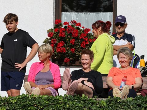 Foto 5 von 114: Gelungenes Saisonabschlussturnier – eine erfolgreiche Tennissaison 2026 geht zu Ende. (vergrößern)